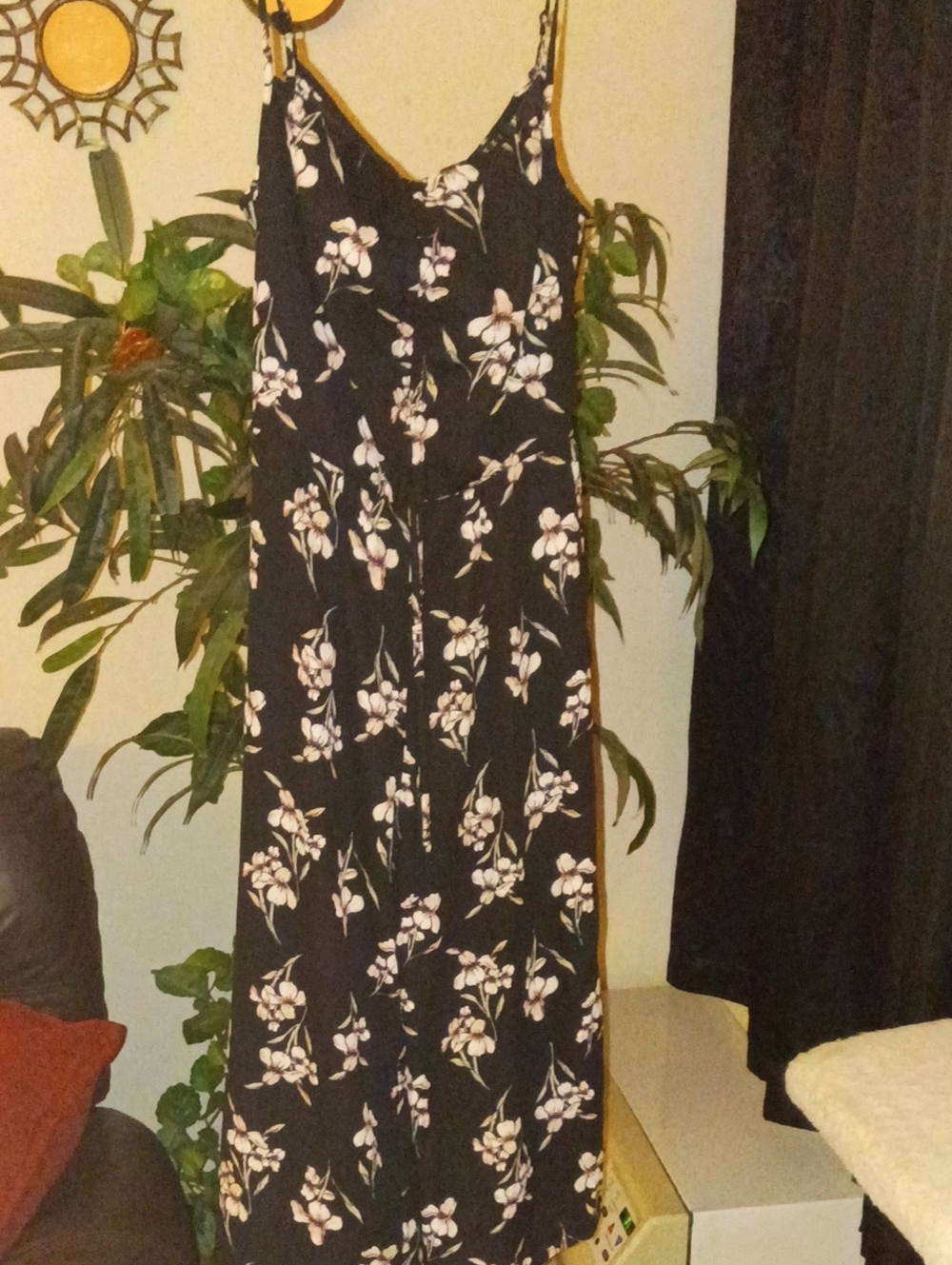 Trixxi Black Floral Capri Romper Size Small